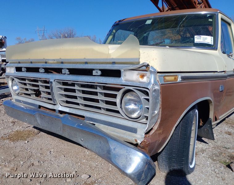 image for item DK7447 1973 Ford  F100 pickup truck with conveyor