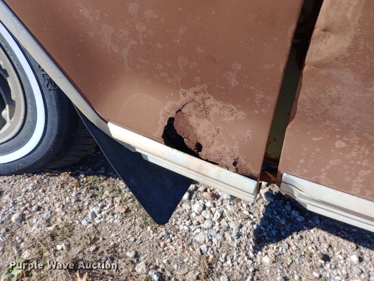 image for item DK7447 1973 Ford  F100 pickup truck with conveyor