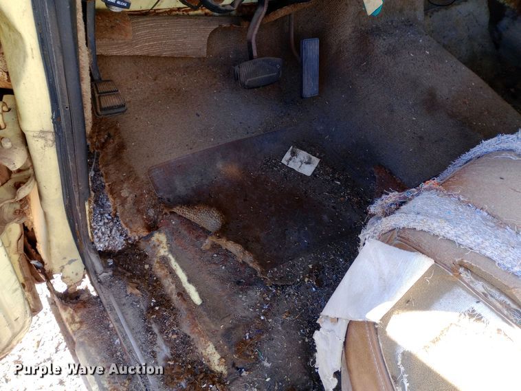 image for item DK7447 1973 Ford  F100 pickup truck with conveyor