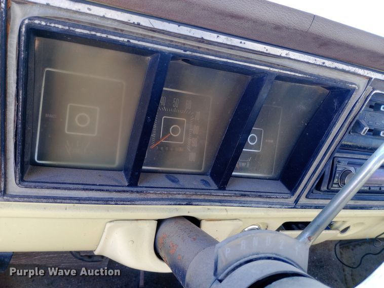 image for item DK7447 1973 Ford  F100 pickup truck with conveyor