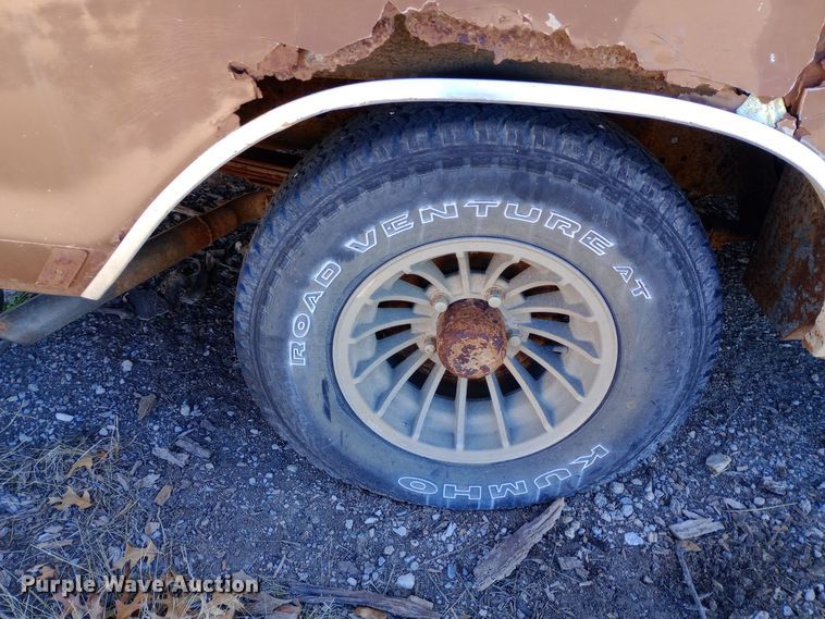 image for item DK7447 1973 Ford  F100 pickup truck with conveyor