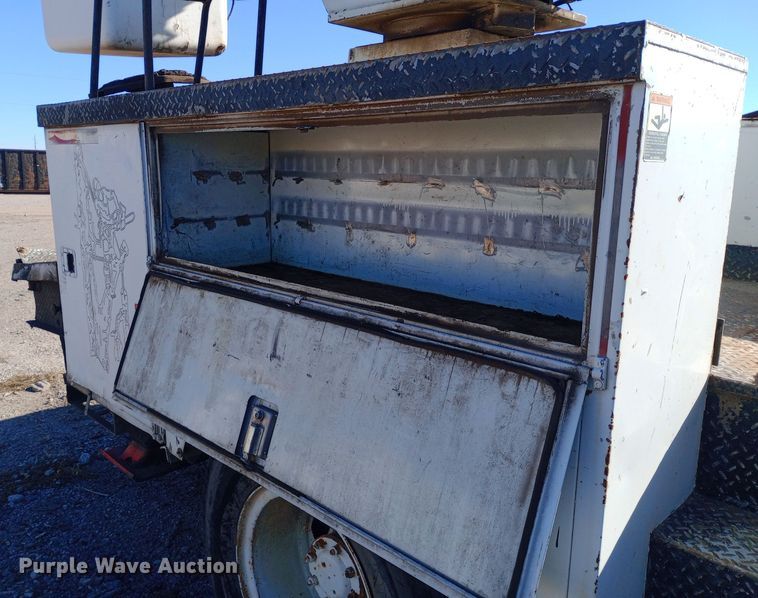 image for item DK7448 1993 GMC TopKick C6500 forestry bucket truck