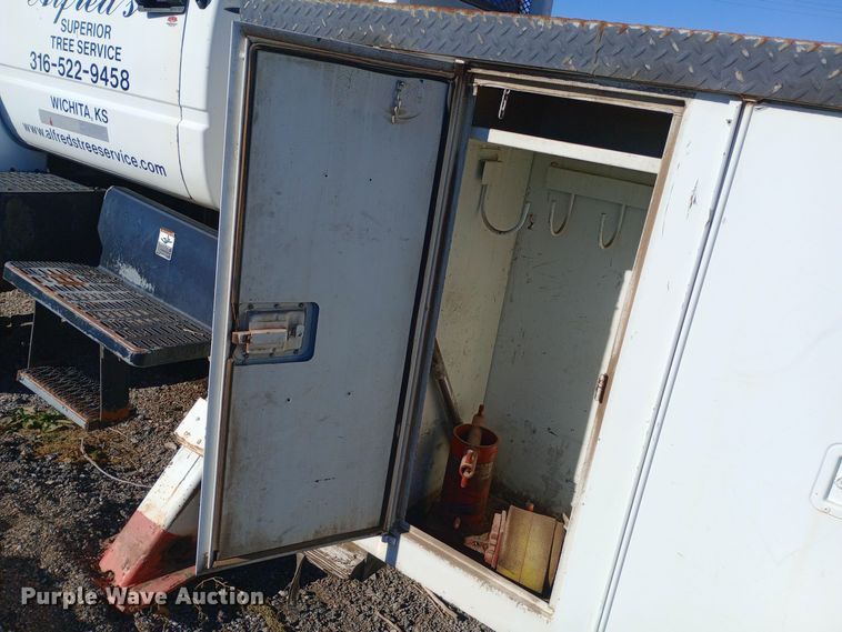 image for item DK7448 1993 GMC TopKick C6500 forestry bucket truck