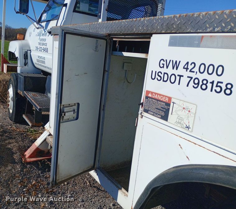 image for item DK7448 1993 GMC TopKick C6500 forestry bucket truck