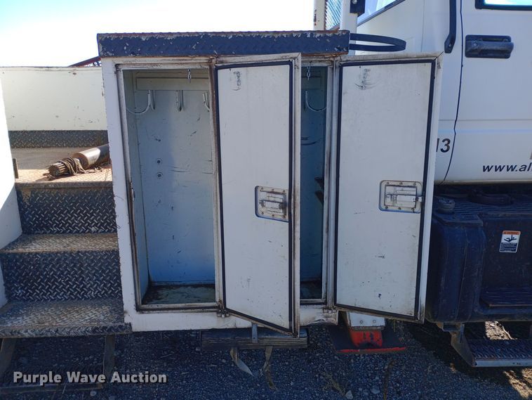 image for item DK7448 1993 GMC TopKick C6500 forestry bucket truck