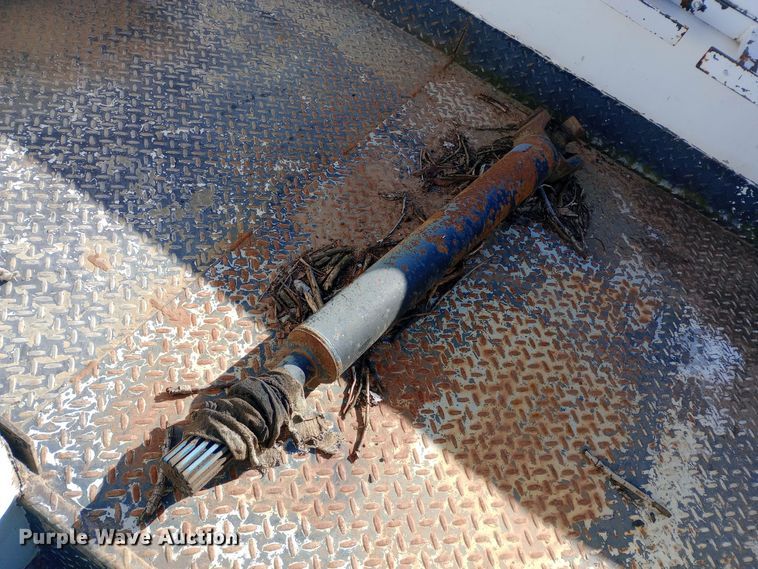 image for item DK7448 1993 GMC TopKick C6500 forestry bucket truck