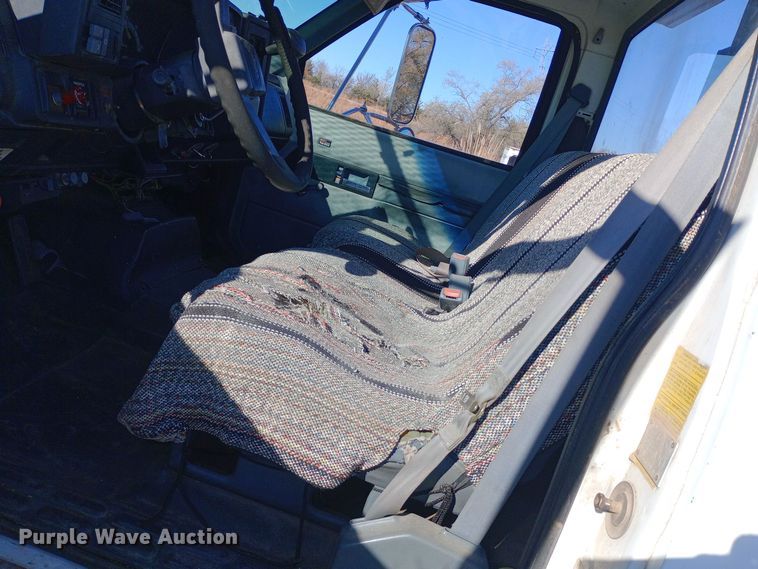 image for item DK7448 1993 GMC TopKick C6500 forestry bucket truck