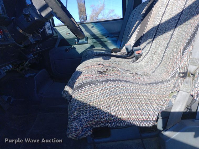 image for item DK7448 1993 GMC TopKick C6500 forestry bucket truck