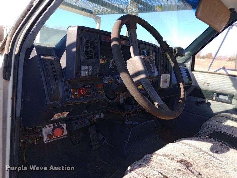 image for item DK7448 1993 GMC TopKick C6500 forestry bucket truck