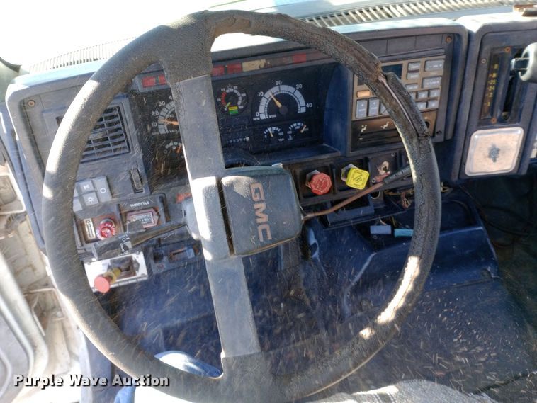 image for item DK7448 1993 GMC TopKick C6500 forestry bucket truck