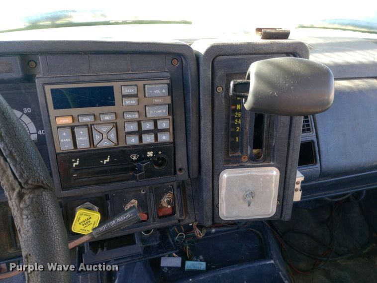 image for item DK7448 1993 GMC TopKick C6500 forestry bucket truck