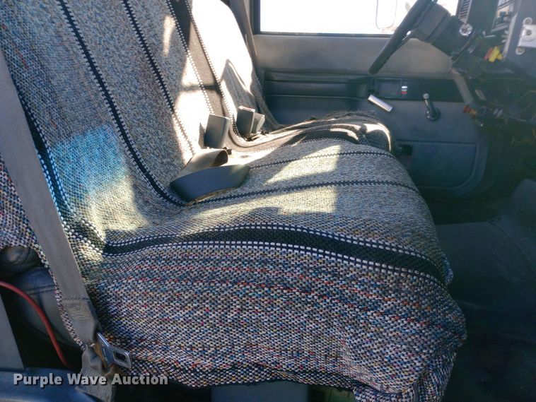 image for item DK7448 1993 GMC TopKick C6500 forestry bucket truck