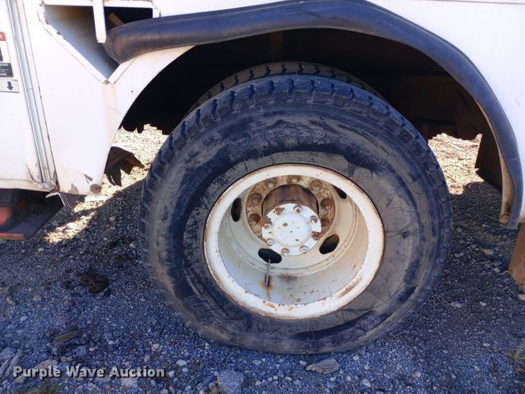 image for item DK7448 1993 GMC TopKick C6500 forestry bucket truck