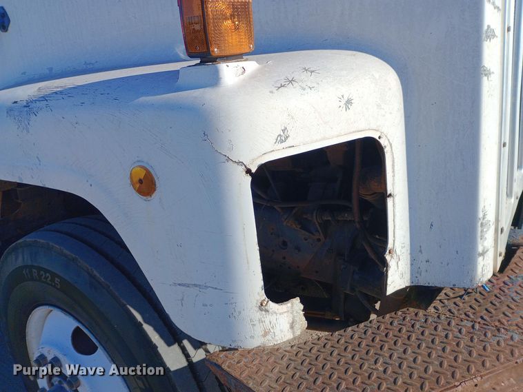 image for item DK7451 1979 International S2500 roll-off container truck