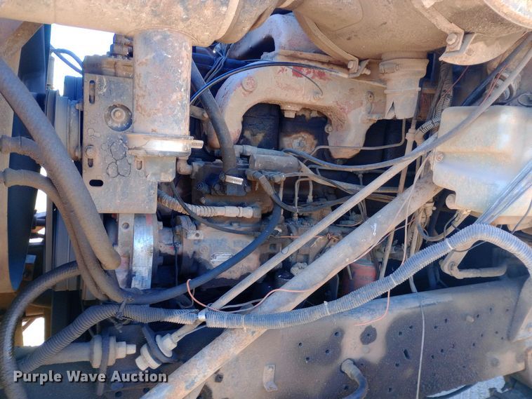 image for item DK7451 1979 International S2500 roll-off container truck