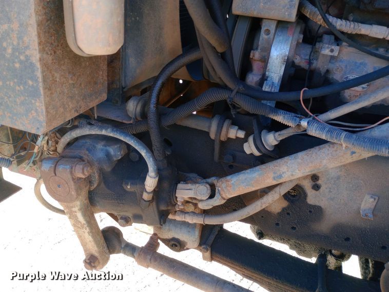 image for item DK7451 1979 International S2500 roll-off container truck