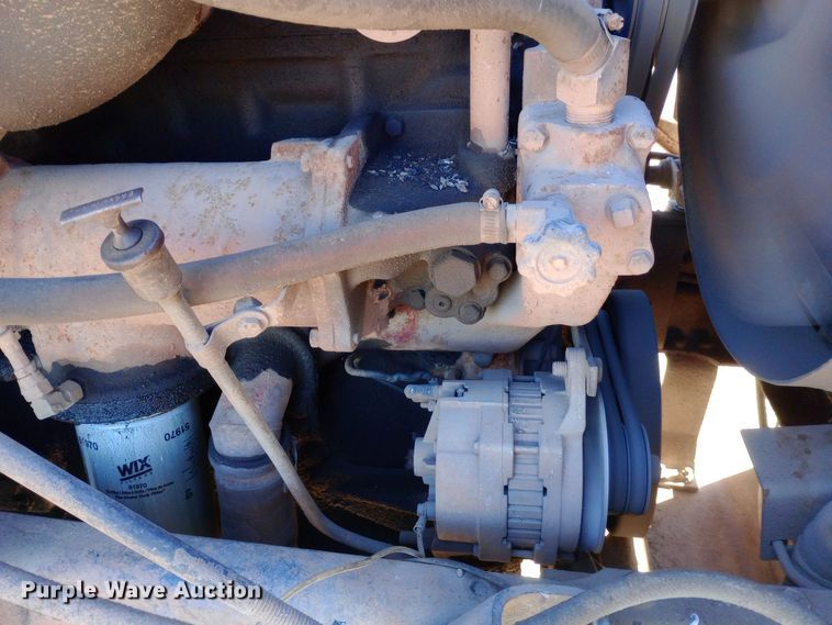 image for item DK7451 1979 International S2500 roll-off container truck