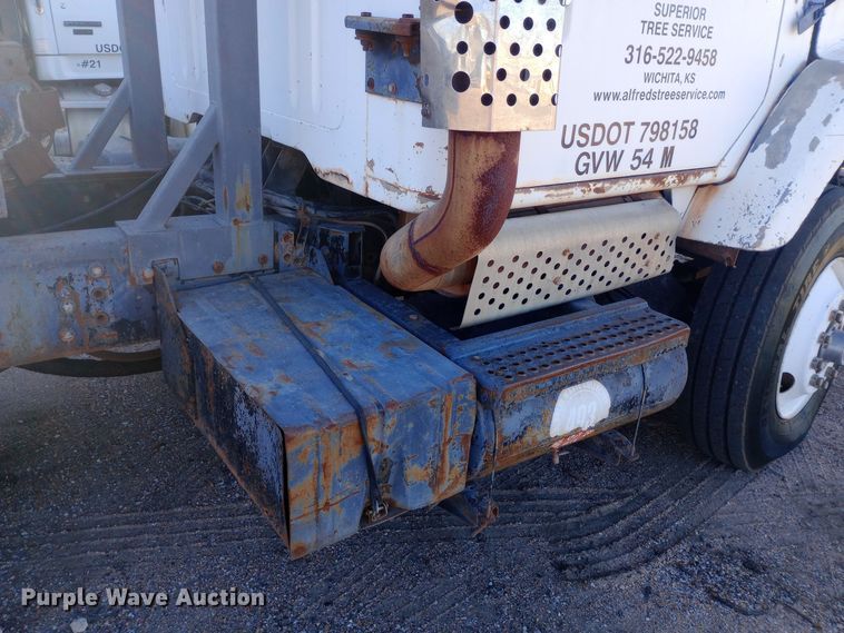 image for item DK7451 1979 International S2500 roll-off container truck