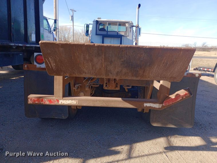 image for item DK7451 1979 International S2500 roll-off container truck