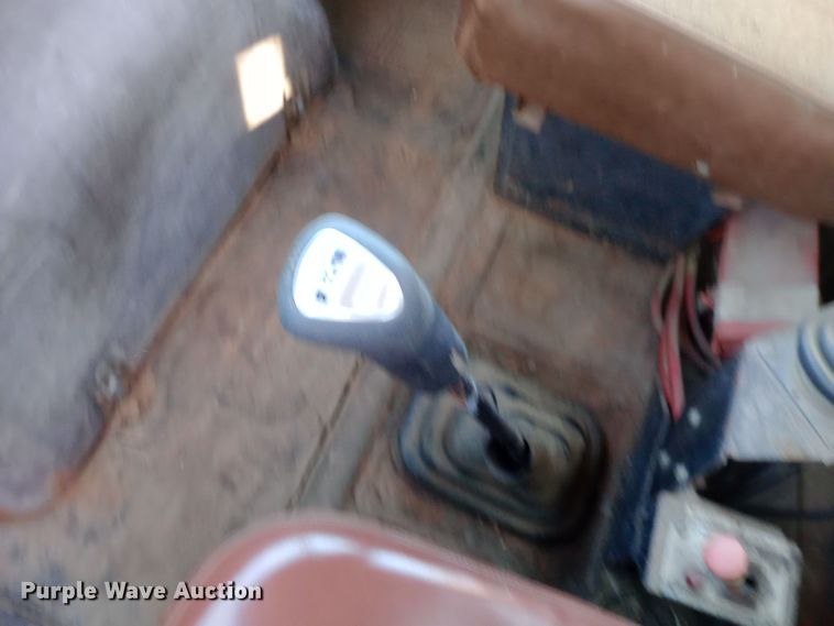 image for item DK7451 1979 International S2500 roll-off container truck