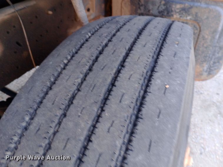 image for item DK7451 1979 International S2500 roll-off container truck