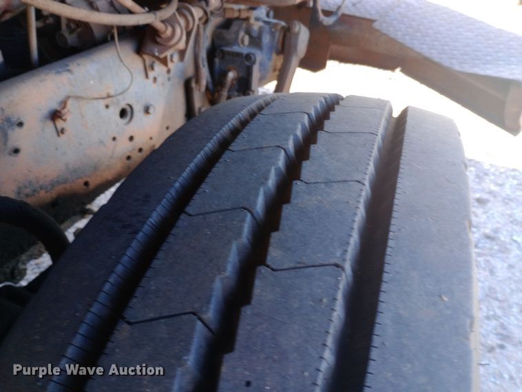 image for item DK7451 1979 International S2500 roll-off container truck