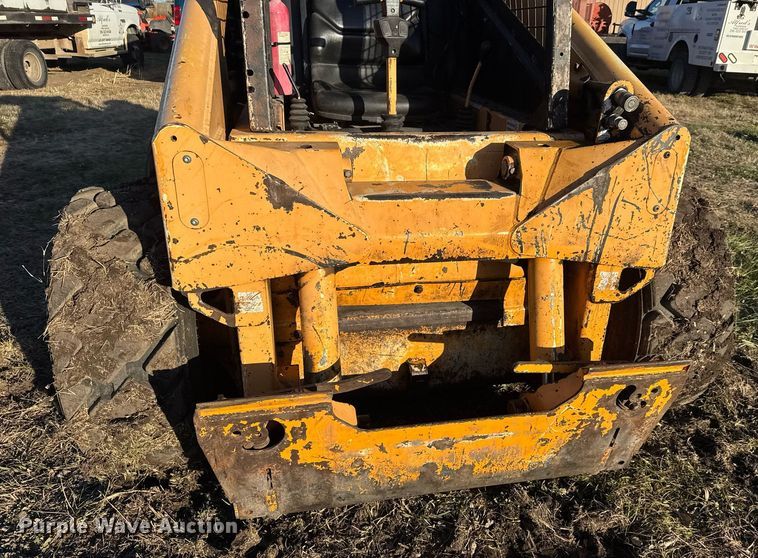 image for item DK7462 1999 Mustang 2070 skid steer loader
