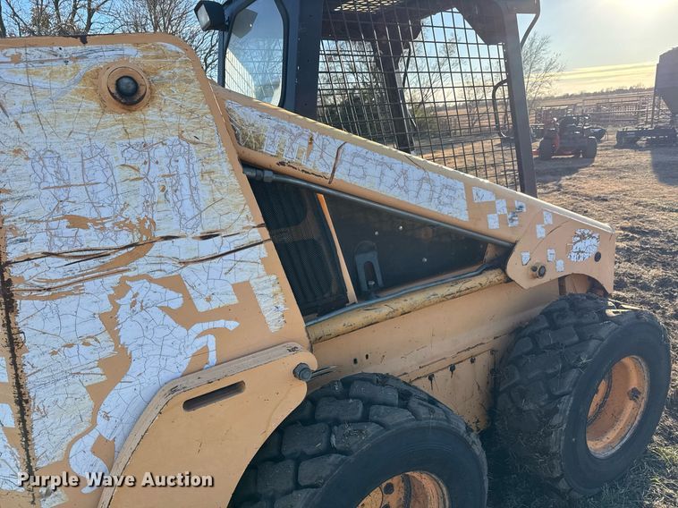 image for item DK7462 1999 Mustang 2070 skid steer loader