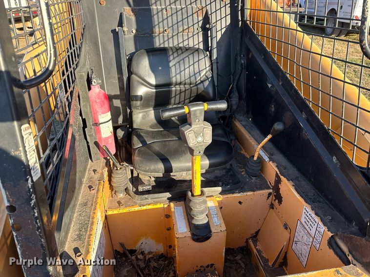 image for item DK7462 1999 Mustang 2070 skid steer loader