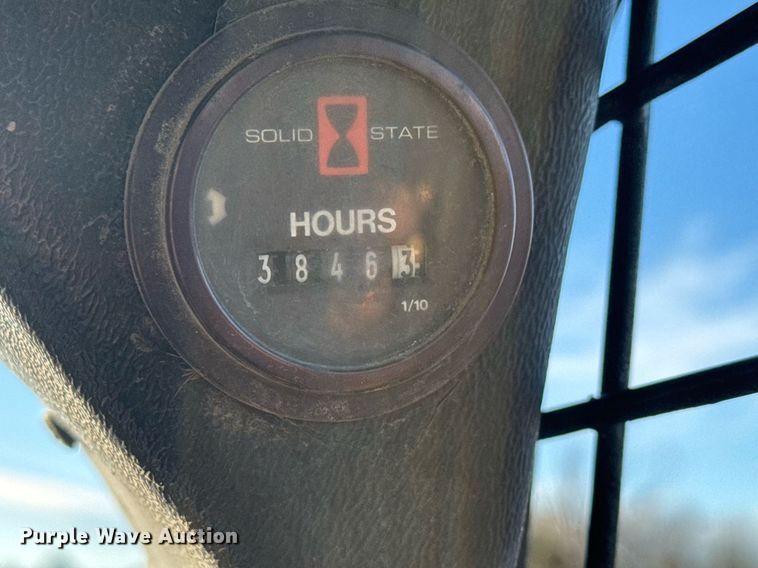 image for item DK7462 1999 Mustang 2070 skid steer loader