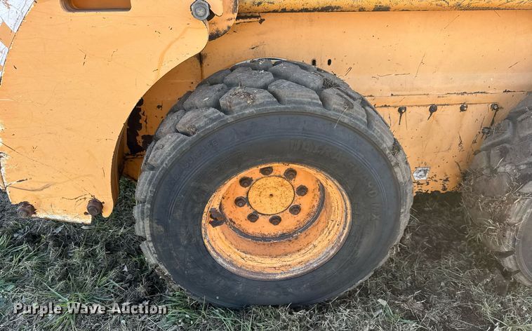 image for item DK7462 1999 Mustang 2070 skid steer loader