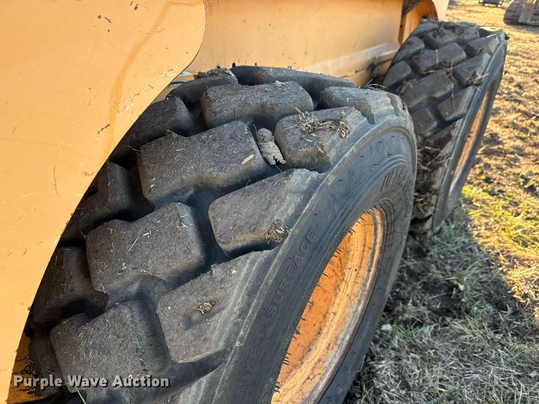 image for item DK7462 1999 Mustang 2070 skid steer loader