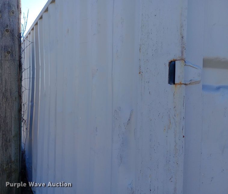 image for item DK7464 Shipping container