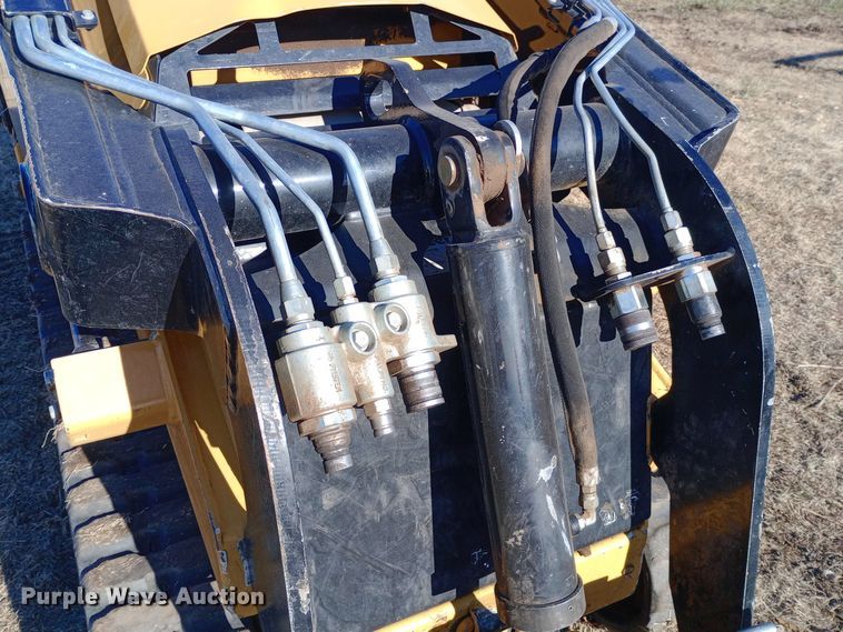 image for item DK7476 2019 Vermeer CTX100 compact utility loader