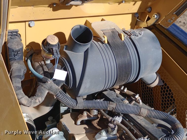 image for item DK7476 2019 Vermeer CTX100 compact utility loader