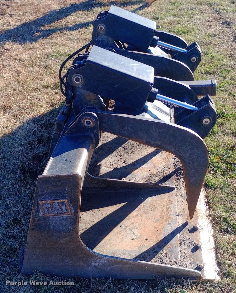 image for item DK7477 Caterpillar skid steer grapple bucket