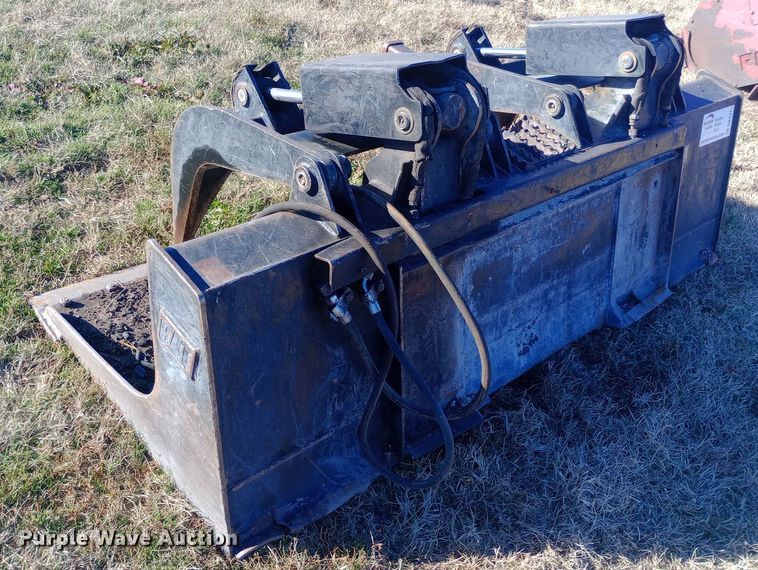 image for item DK7477 Caterpillar skid steer grapple bucket