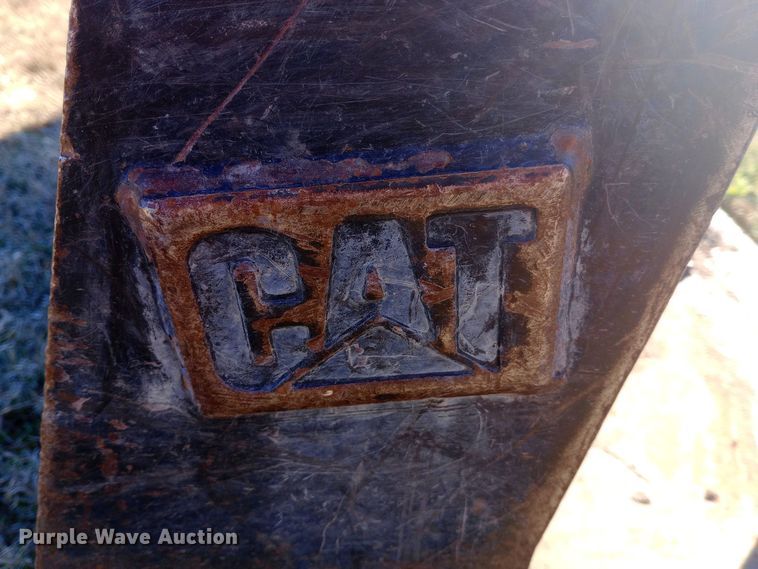 image for item DK7477 Caterpillar skid steer grapple bucket