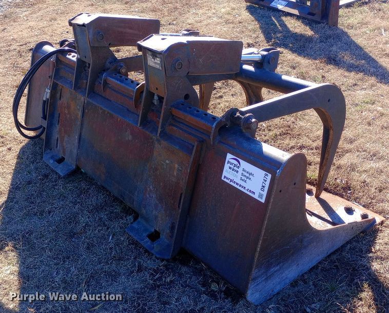 image for item DK7479 Ingersoll-Rand  skid steer grapple bucket