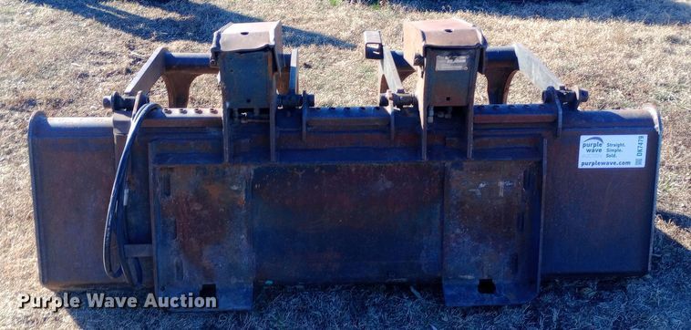 image for item DK7479 Ingersoll-Rand  skid steer grapple bucket