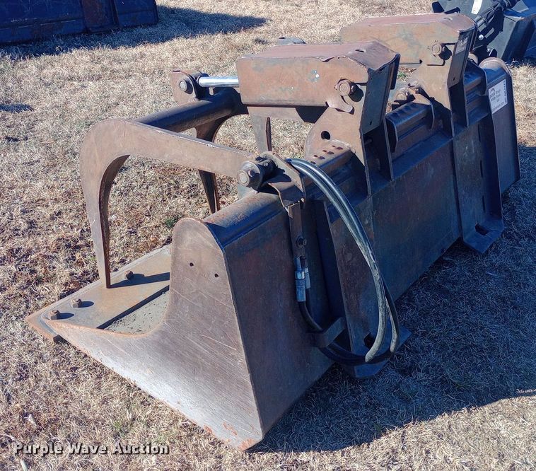 image for item DK7479 Ingersoll-Rand  skid steer grapple bucket