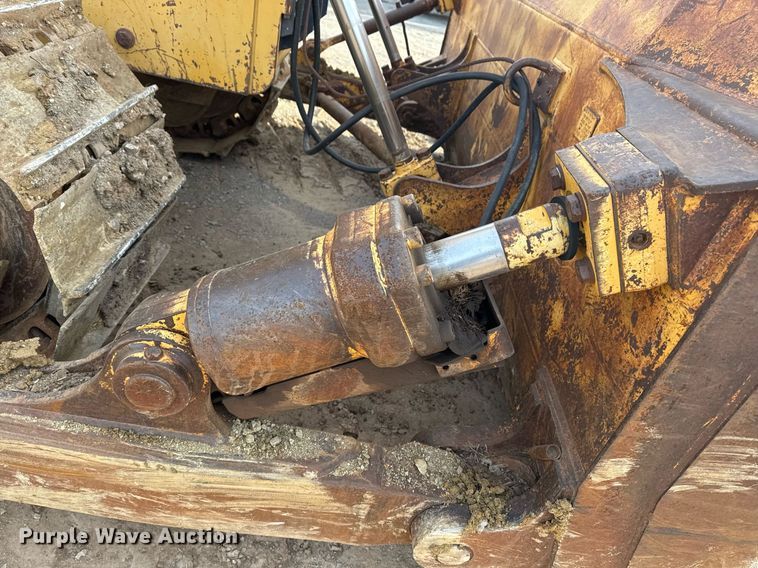 image for item DM5535 1998 John Deere 850C dozer