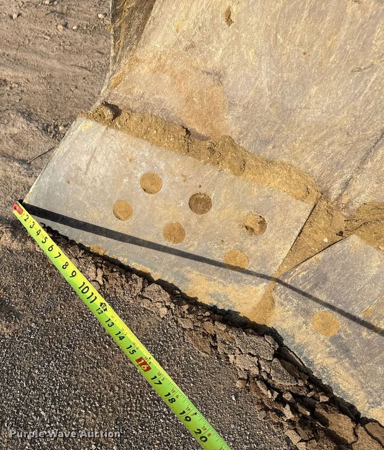 image for item DM5535 1998 John Deere 850C dozer