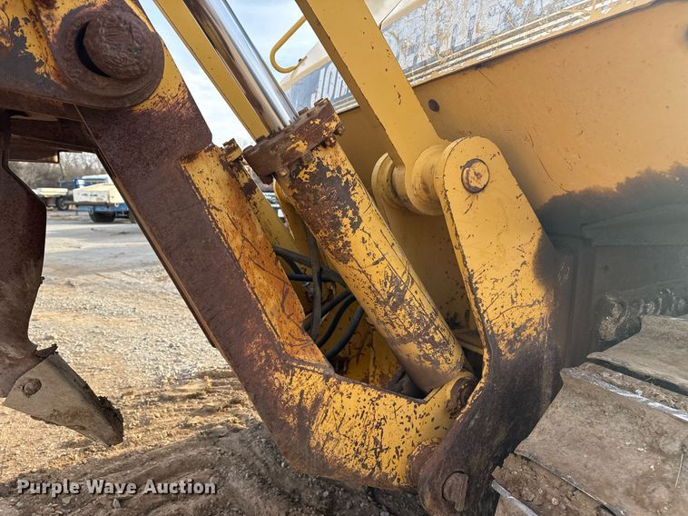 image for item DM5535 1998 John Deere 850C dozer