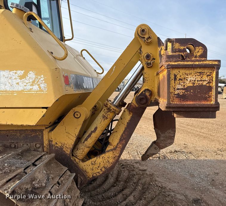 image for item DM5535 1998 John Deere 850C dozer