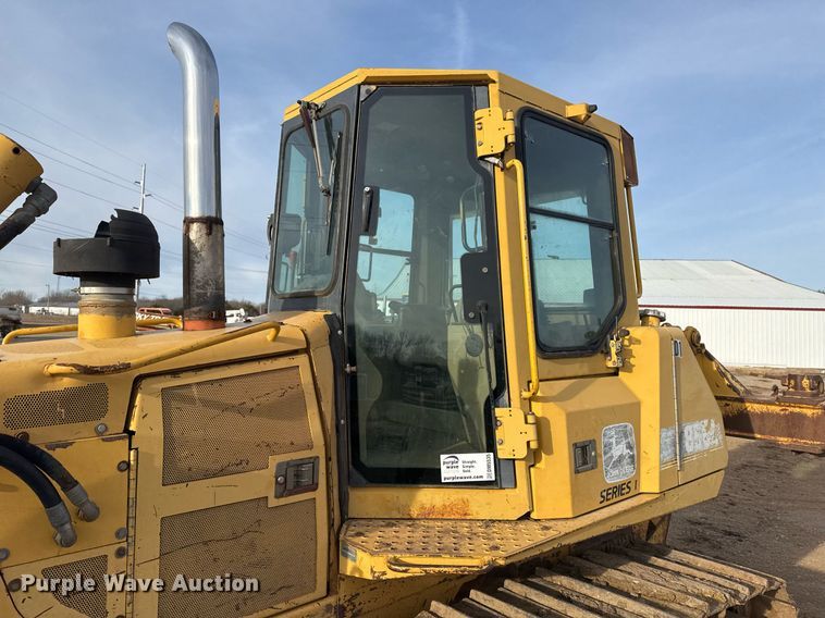 image for item DM5535 1998 John Deere 850C dozer