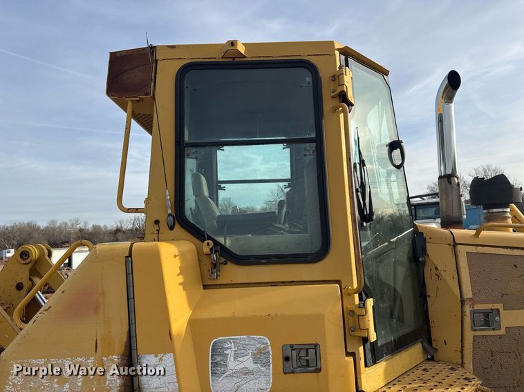 image for item DM5535 1998 John Deere 850C dozer