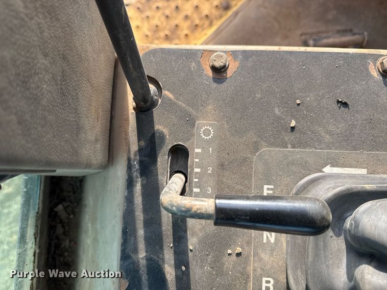 image for item DM5535 1998 John Deere 850C dozer