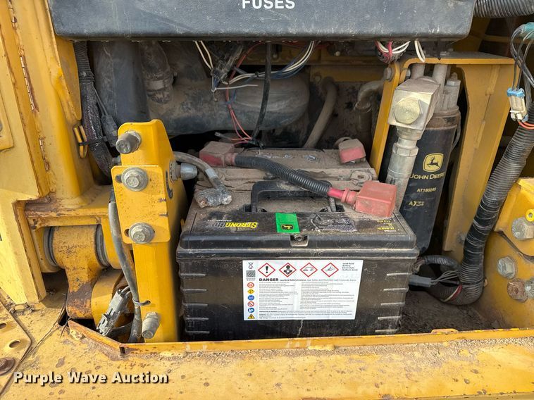 image for item DM5535 1998 John Deere 850C dozer