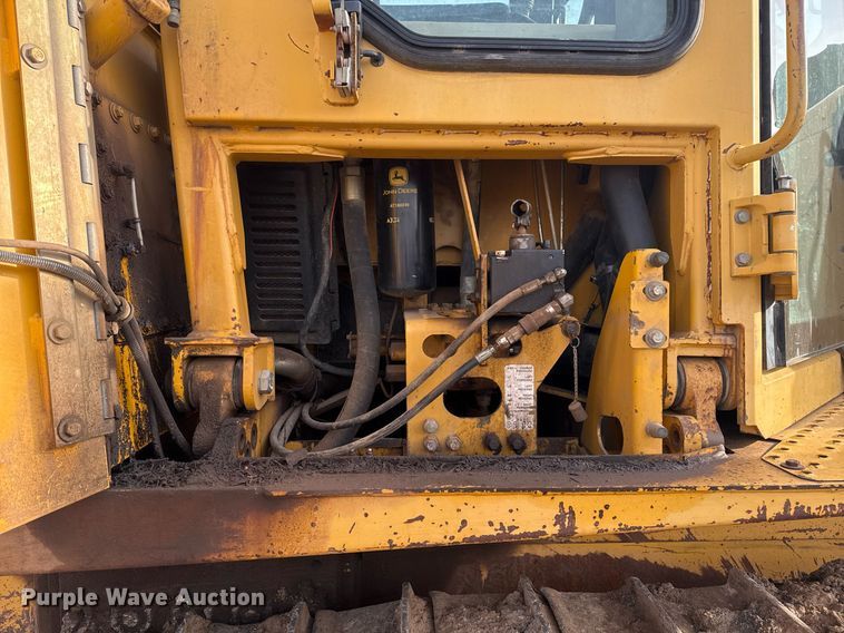 image for item DM5535 1998 John Deere 850C dozer
